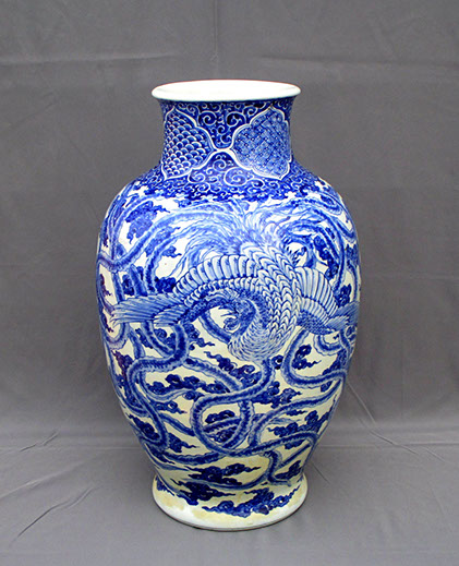 Large Japanese porcelain blue and white vase. Large phoenix, hand-painted, for ikebana, Japanese gardens, interior design, Los Angeles