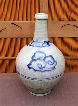 Side view - Very large blue white sake bottle, bulbous form, Seto ware, flowers, foliage,  hand-painted, mingei for Japanese gardens, ikebana