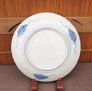 Back view - Large blue-white charger, pine, bamboo, kiku designs. Antique Japanese blue and white for Japanese gardens, interior design